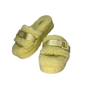 Ugg fluff it’s slippers